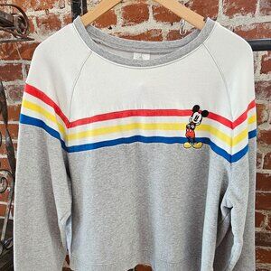 crew neck
